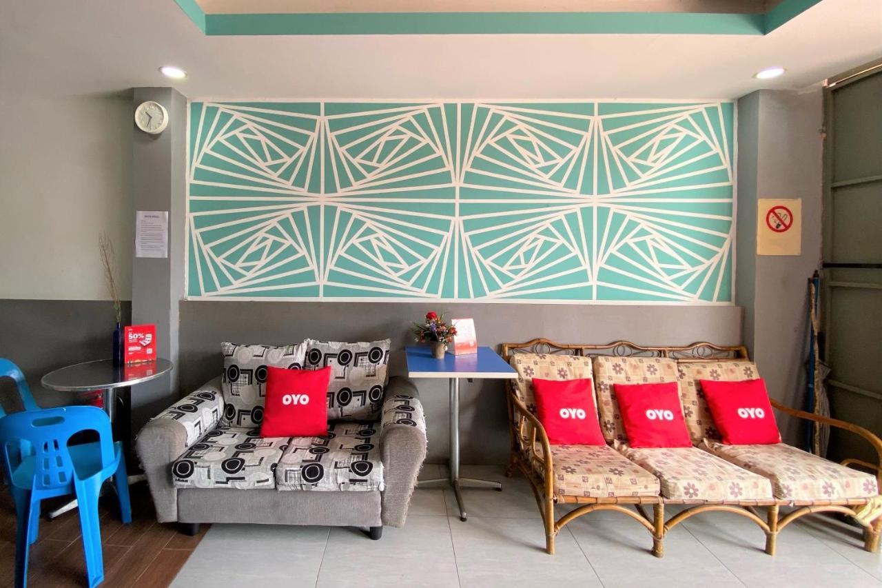 Spot On 90283 Twenty Seven Muntri Hotel Tanjung Bungah  Buitenkant foto
